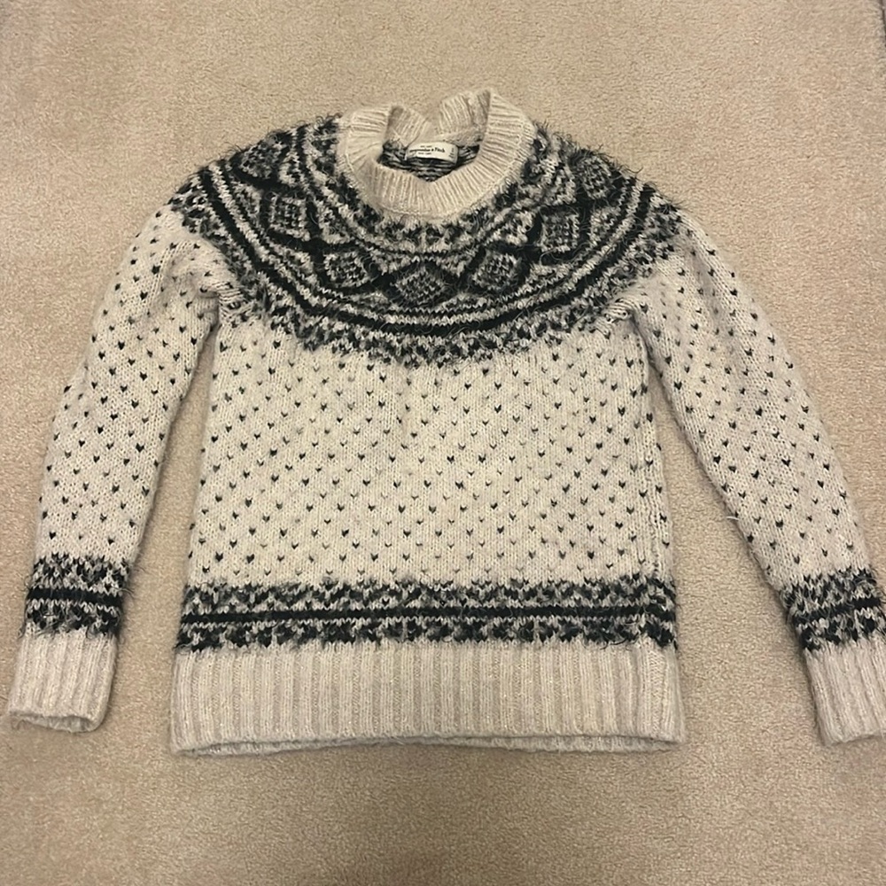 Abercrombie & Fitch Sweater